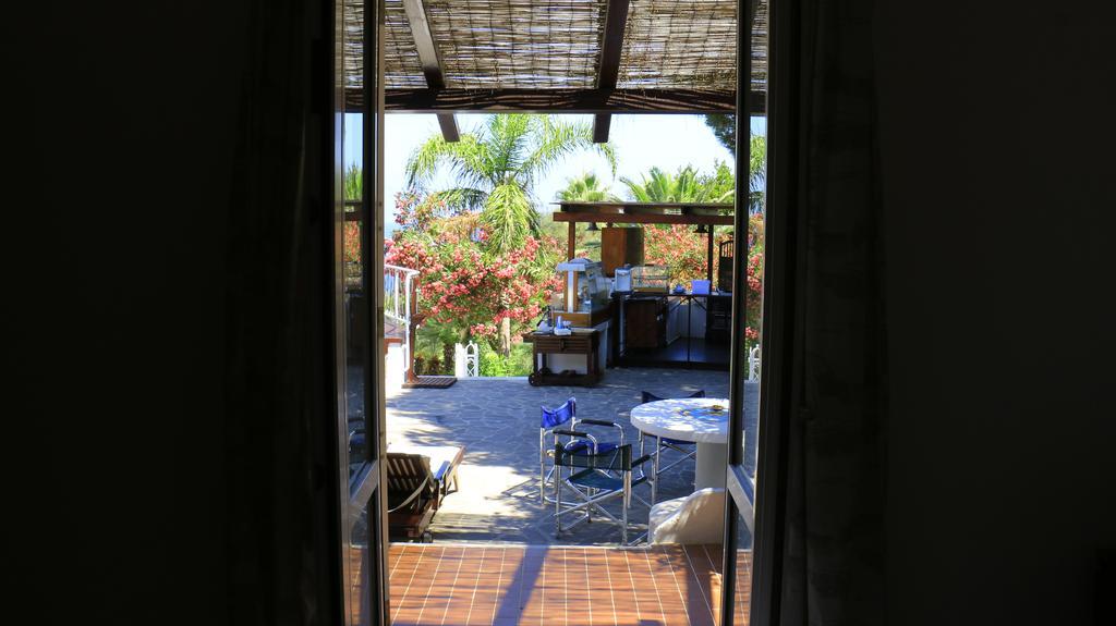 Cala Cavone Guest House Ponza Extérieur photo